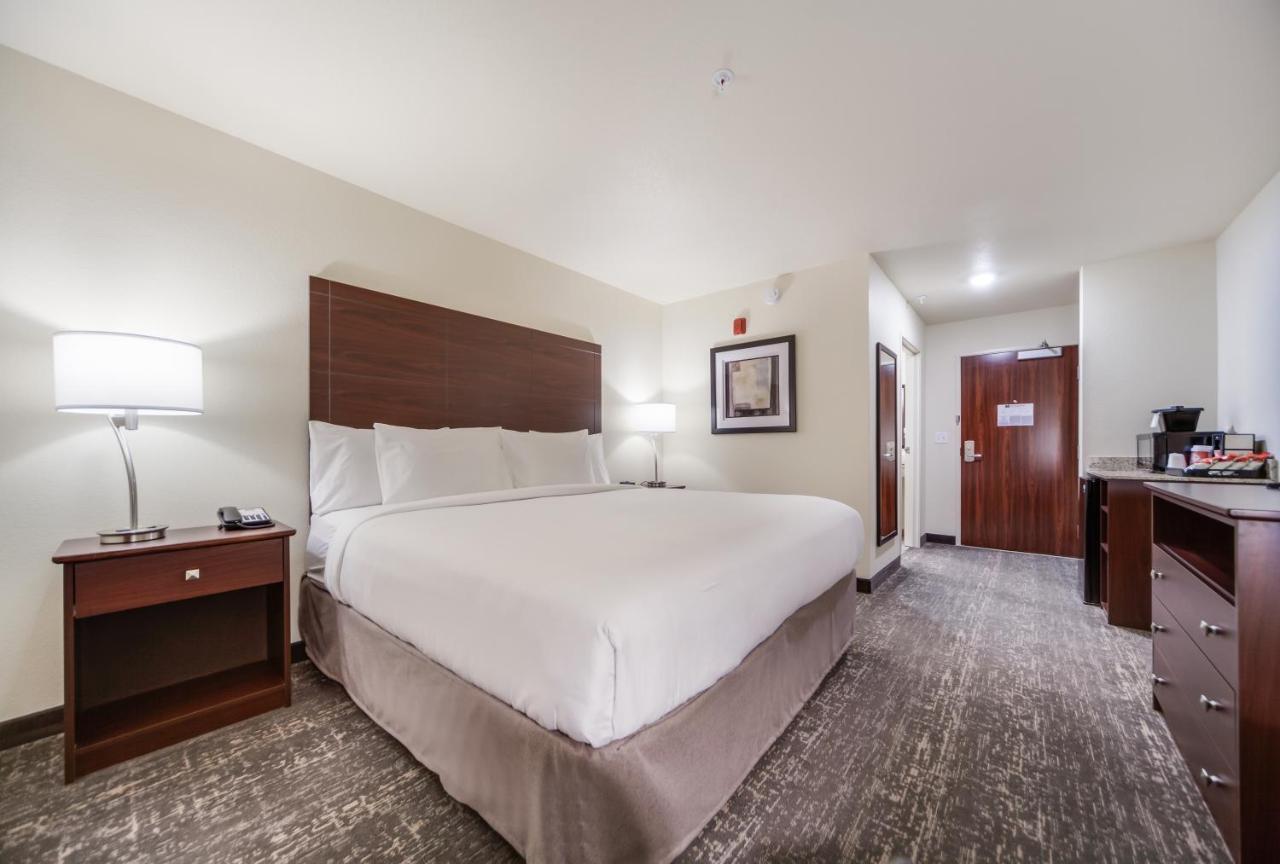 Cobblestone Inn & Suites-Fremont المظهر الخارجي الصورة