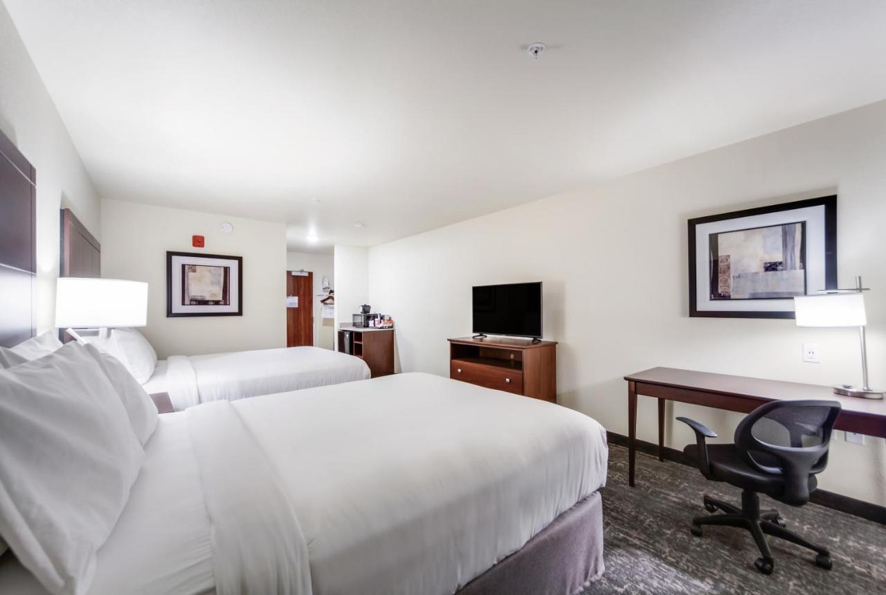 Cobblestone Inn & Suites-Fremont المظهر الخارجي الصورة