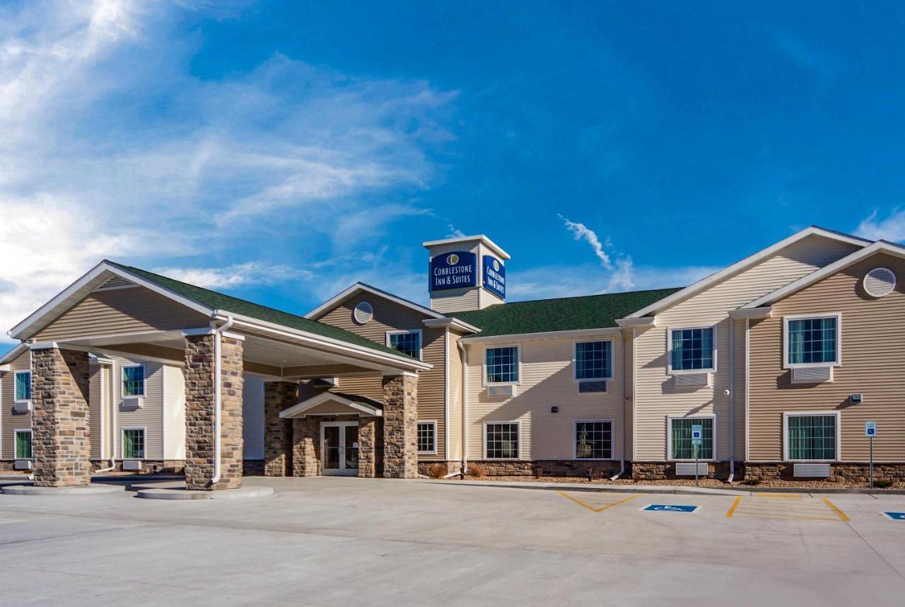 Cobblestone Inn & Suites-Fremont المظهر الخارجي الصورة