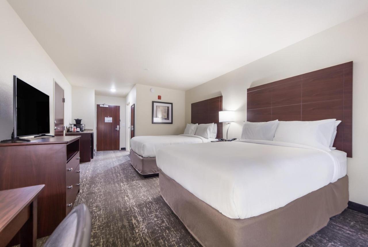 Cobblestone Inn & Suites-Fremont المظهر الخارجي الصورة