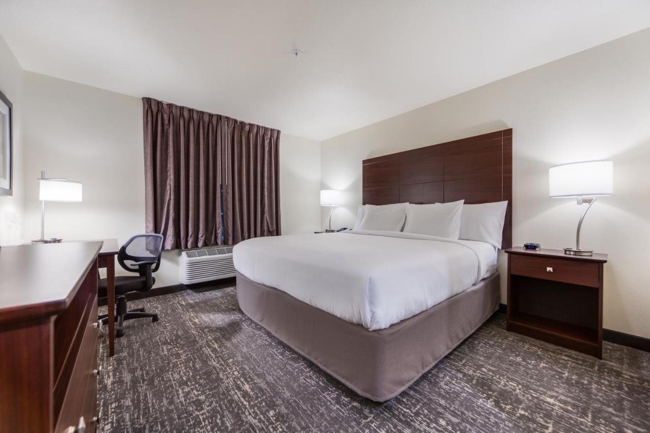 Cobblestone Inn & Suites-Fremont المظهر الخارجي الصورة