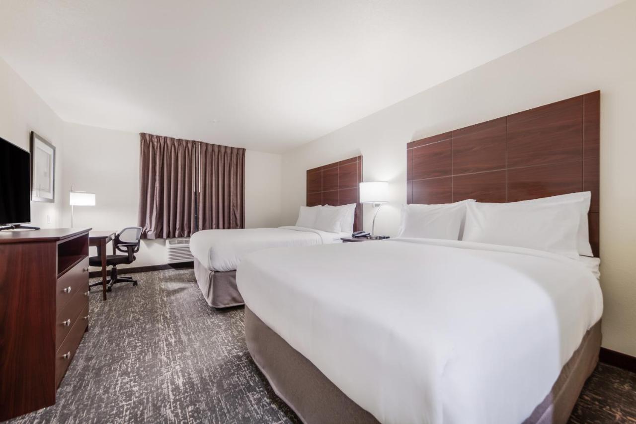 Cobblestone Inn & Suites-Fremont المظهر الخارجي الصورة