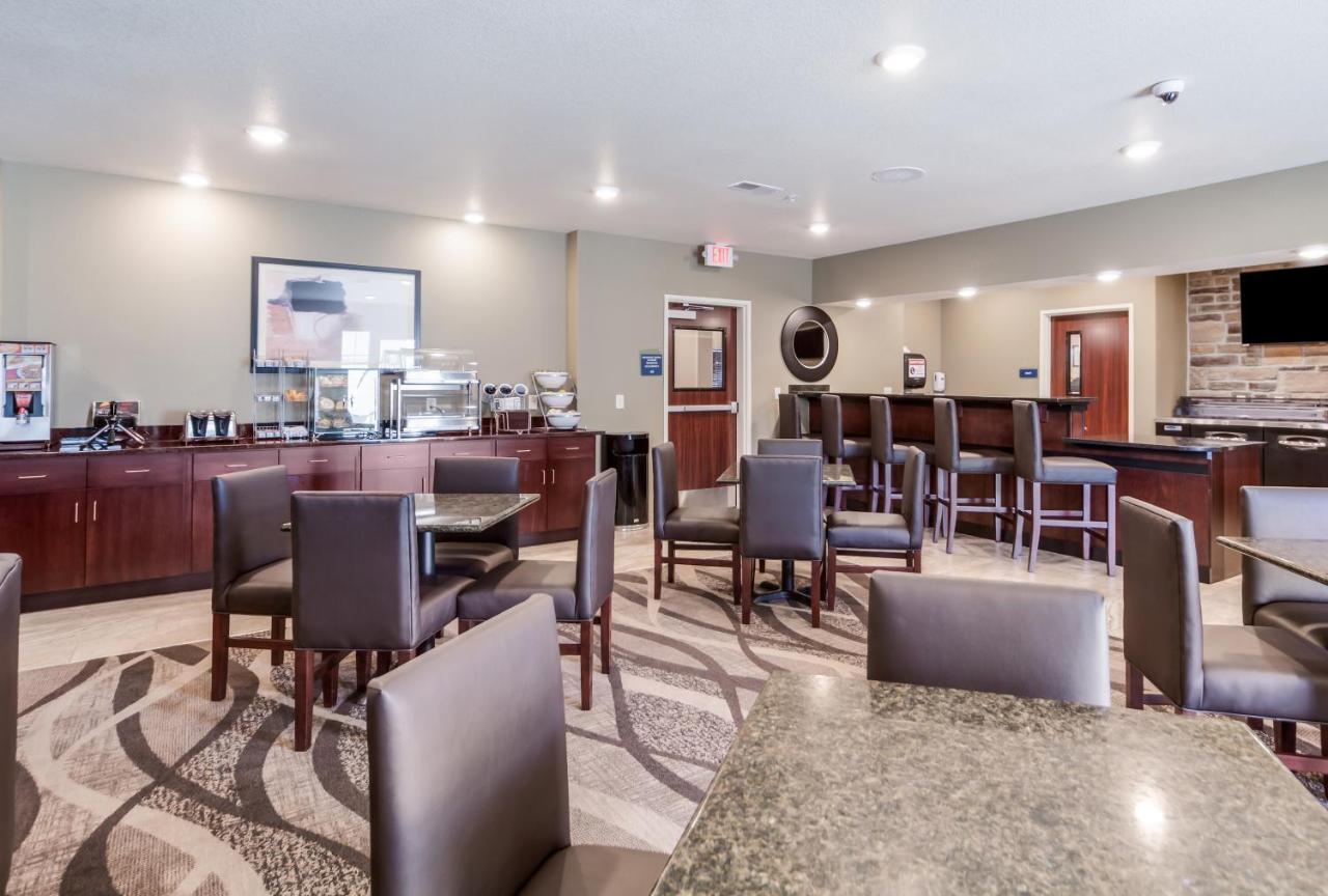 Cobblestone Inn & Suites-Fremont المظهر الخارجي الصورة