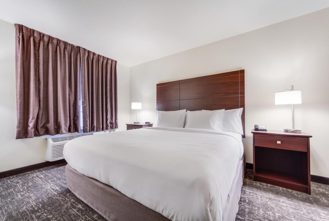 Cobblestone Inn & Suites-Fremont المظهر الخارجي الصورة